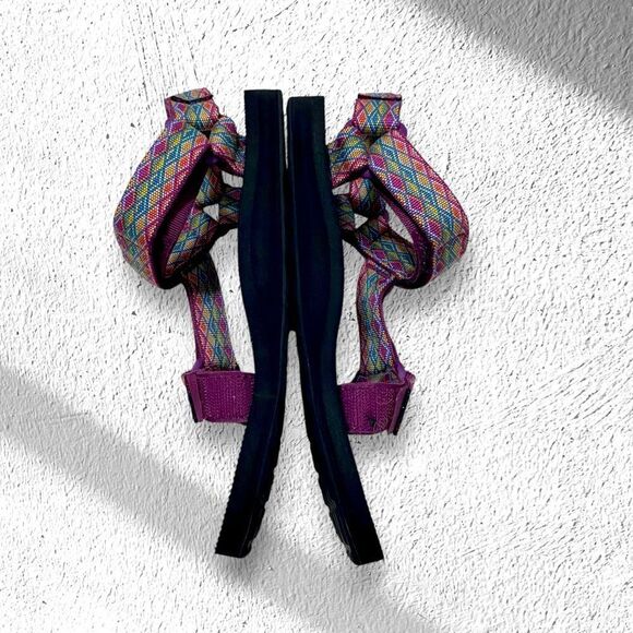 TEVA Sandals Original Universal Webbed Purple Multicolored Print Black Size 6 - Picture 4 of 9